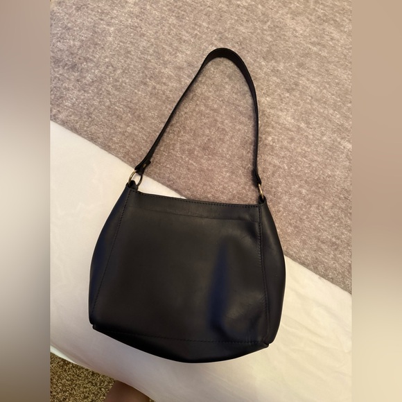 PORTLAND LEATHER TRIANGLE BAG - Picture 2 of 7